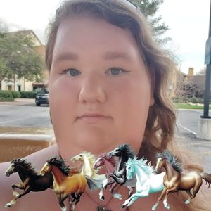 Meet your Posher, Rebecca